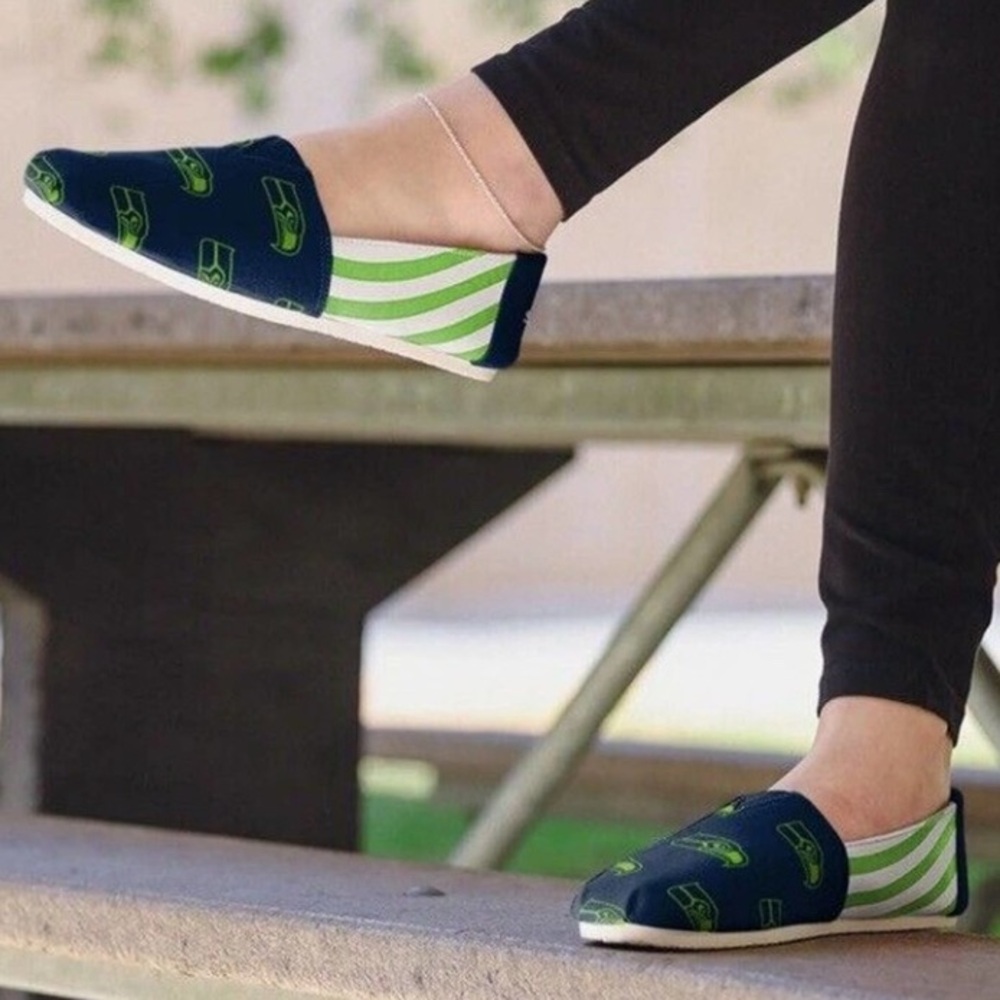 Seahawk Canvas Flats